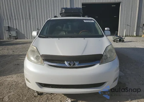 2008 Toyota Sienna Xle z USA, uszkodzony, nr VIN 5TDZK22CX8S122829